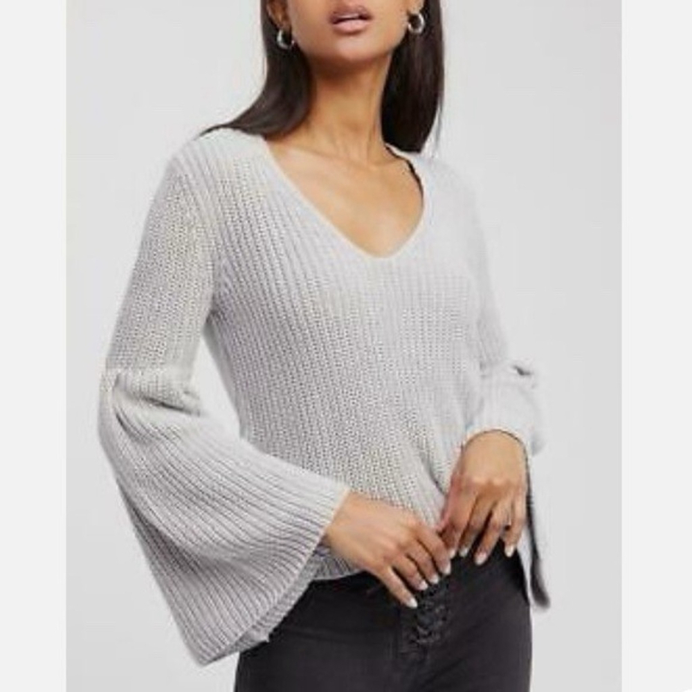 Free People Damsel Sweater Women’s M Gray Bell Sleeve V Neck Chunky Knit Thick